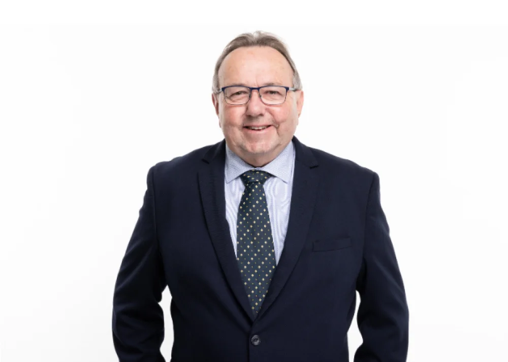 Always Smiling and Always Selling, Roland West on Why People Matter in Business Broking