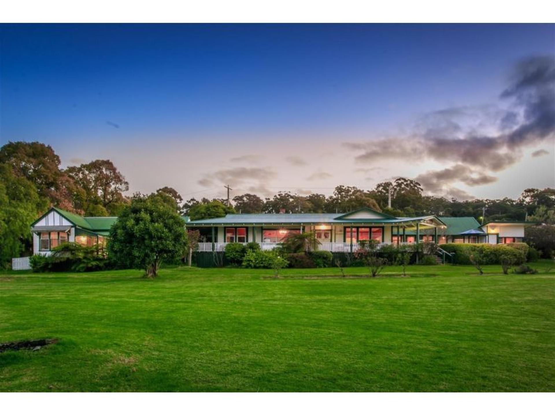Rare Freehold Coastal Lodge 670065 2