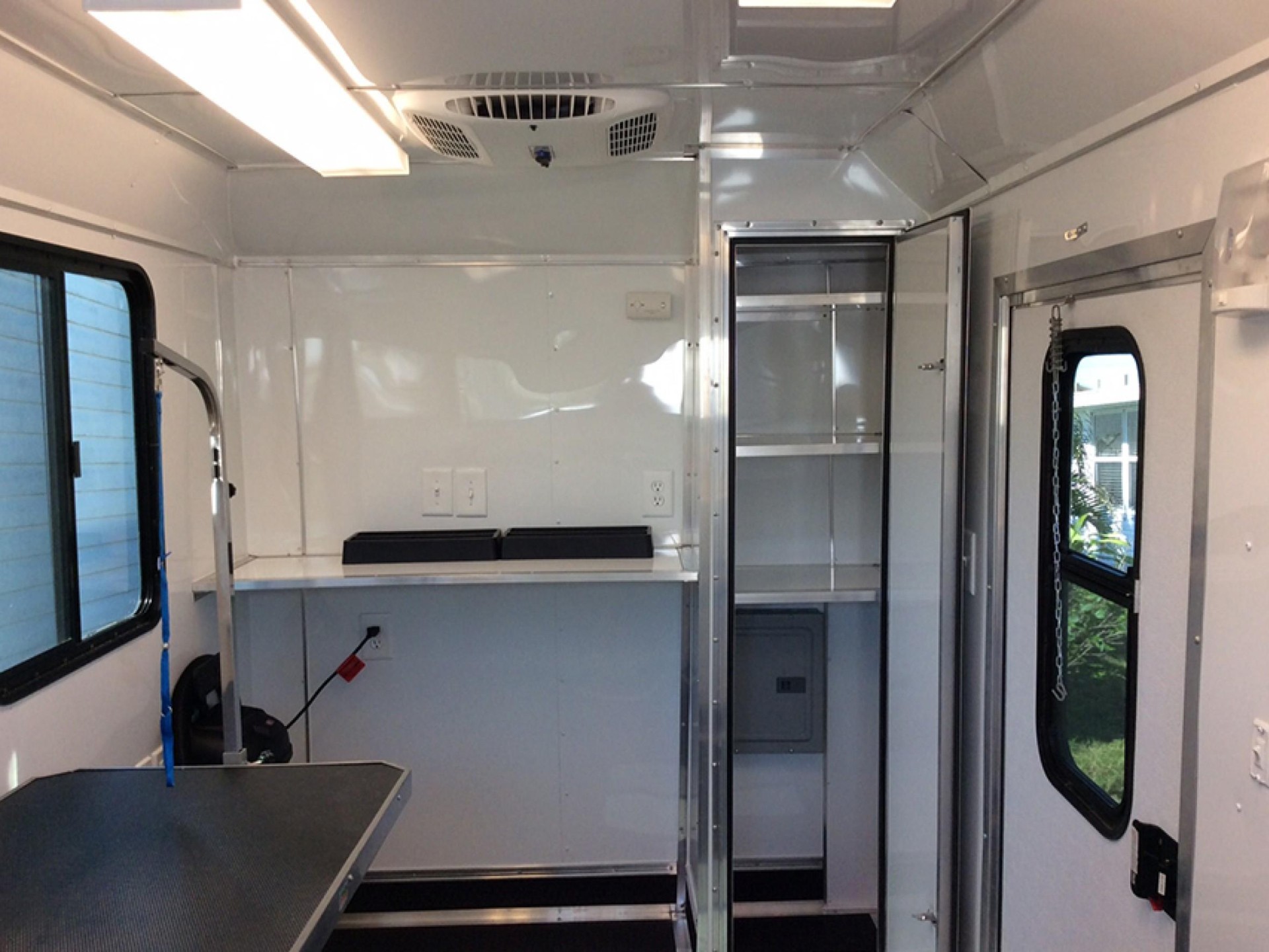 Established Import / Manufacture 680392 2