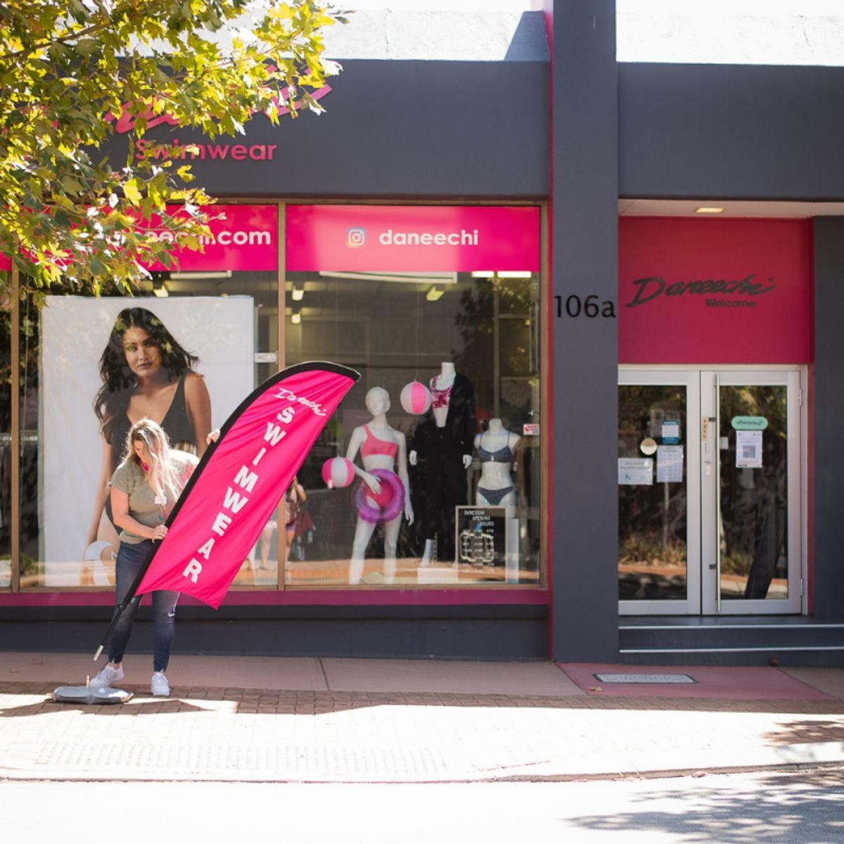 Reputed Ladies Swimwear Retail 684069 1