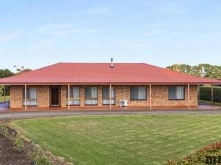 High-Potential Pet Boarding & Grooming Business For Sale - Lifestyle Property with Rural Charm - Prime Mount Gambier, SA - Fully Licensed - High-Expos