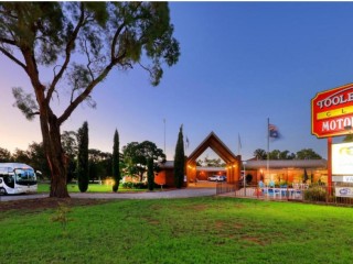 RENOWNED  LEASEHOLD MOTEL -  SWAN HILL  REGION - REVENUE $750K+