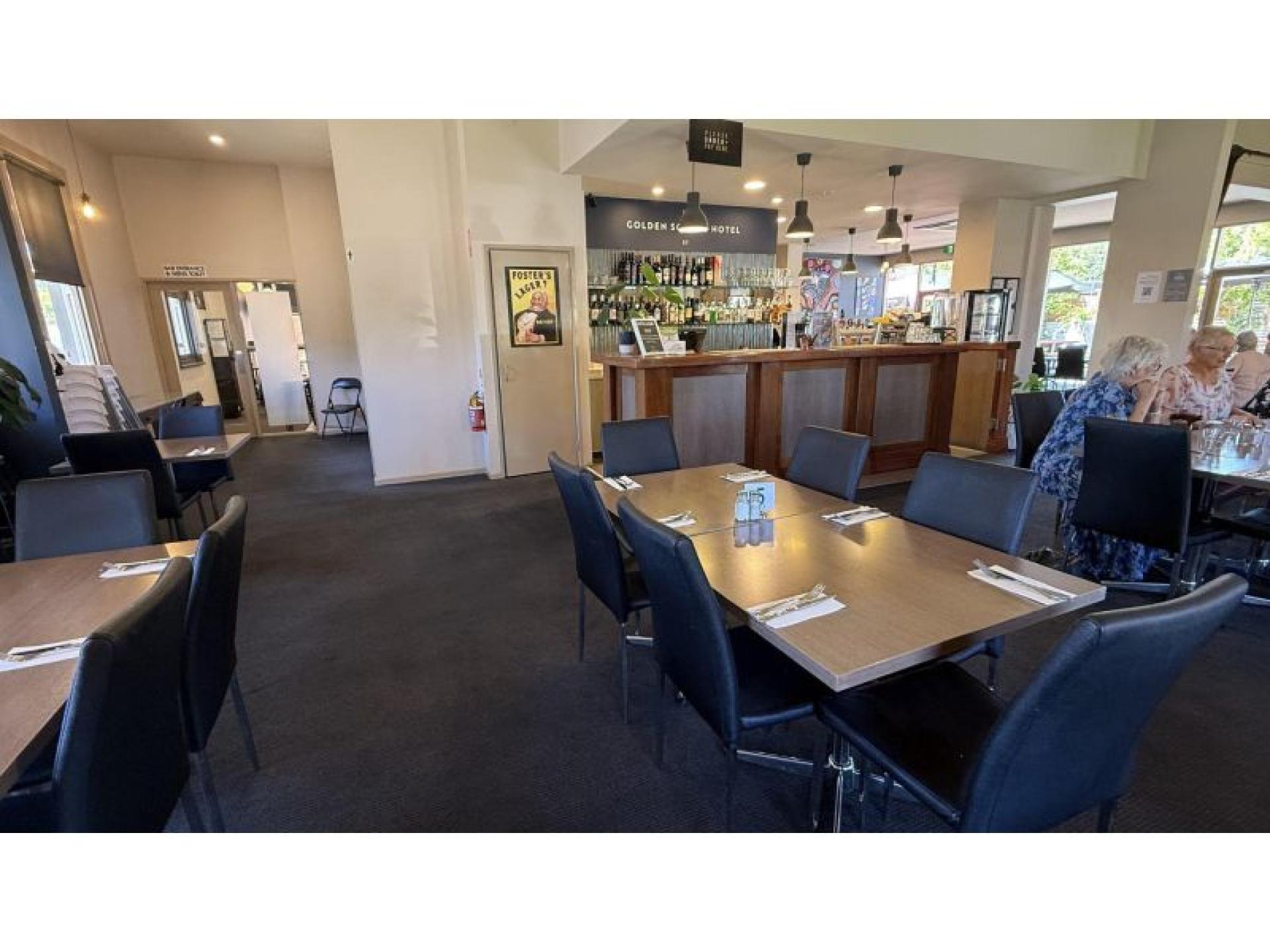 Golden Square Hotel – 677523 3