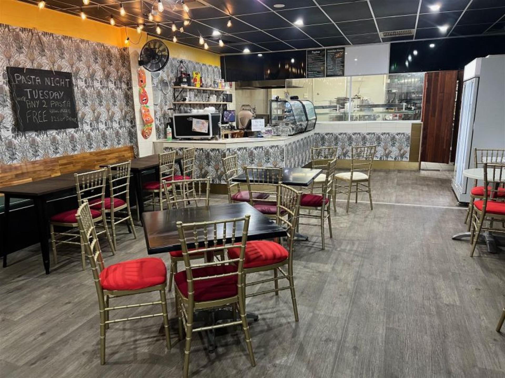 Thriving Pizza And Pasta 680751 3