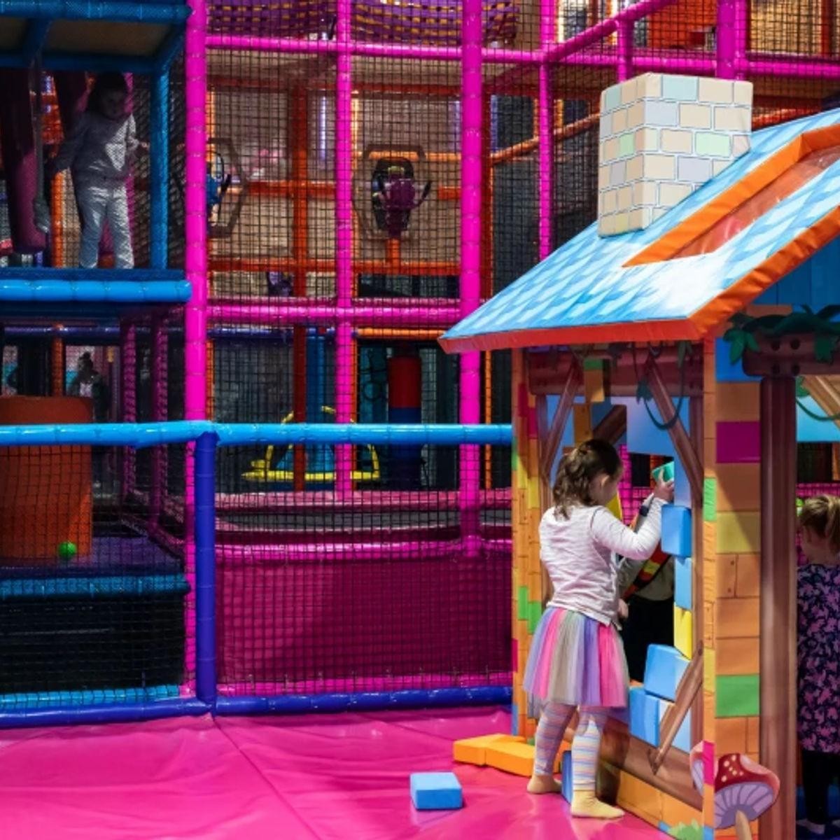 Brand New Indoor Playcentre 684652 3