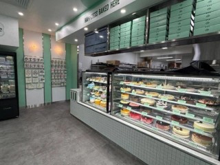 Join the Happiness business in Lakelands. The Cheesecake Shop - Lakelands Shopping Centre