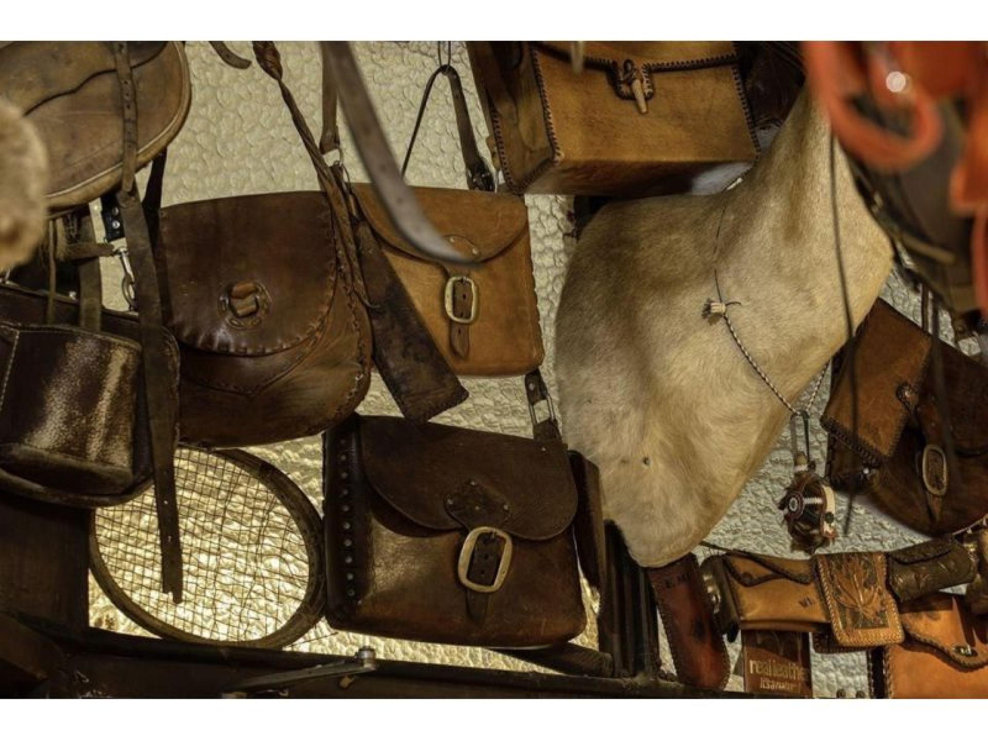 Bungendore Leather: A Tourist 680541 3