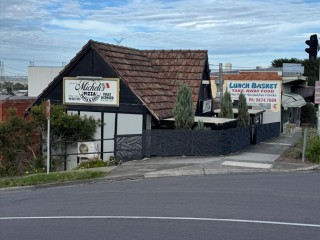 Pizza Licensed Ringwood - Woodfire and Conveyor - contact landlord