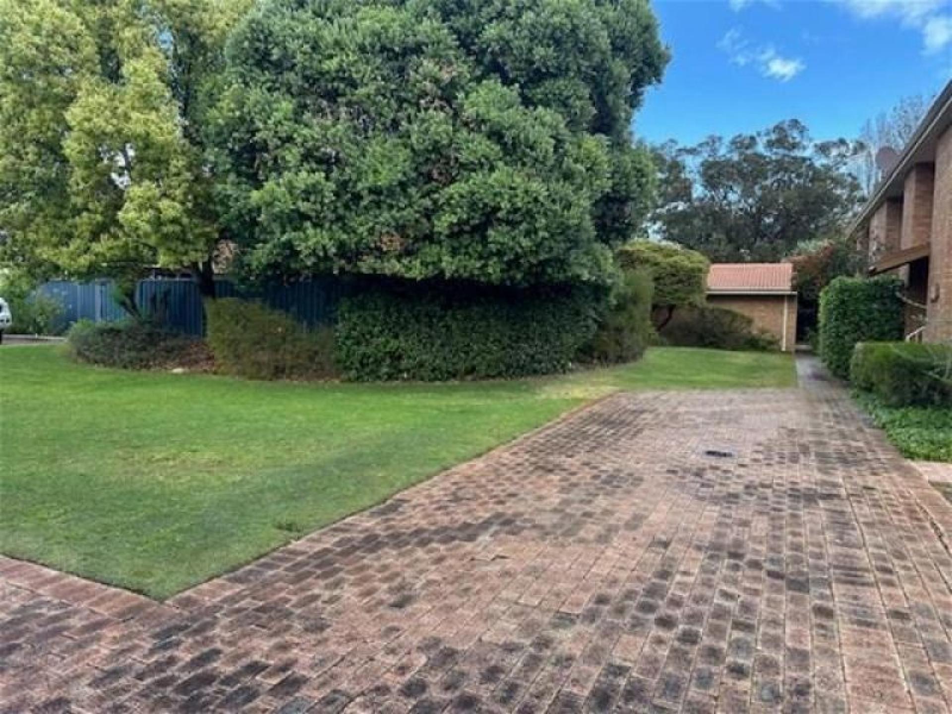 Landscaping & Maintenance - 672199 2