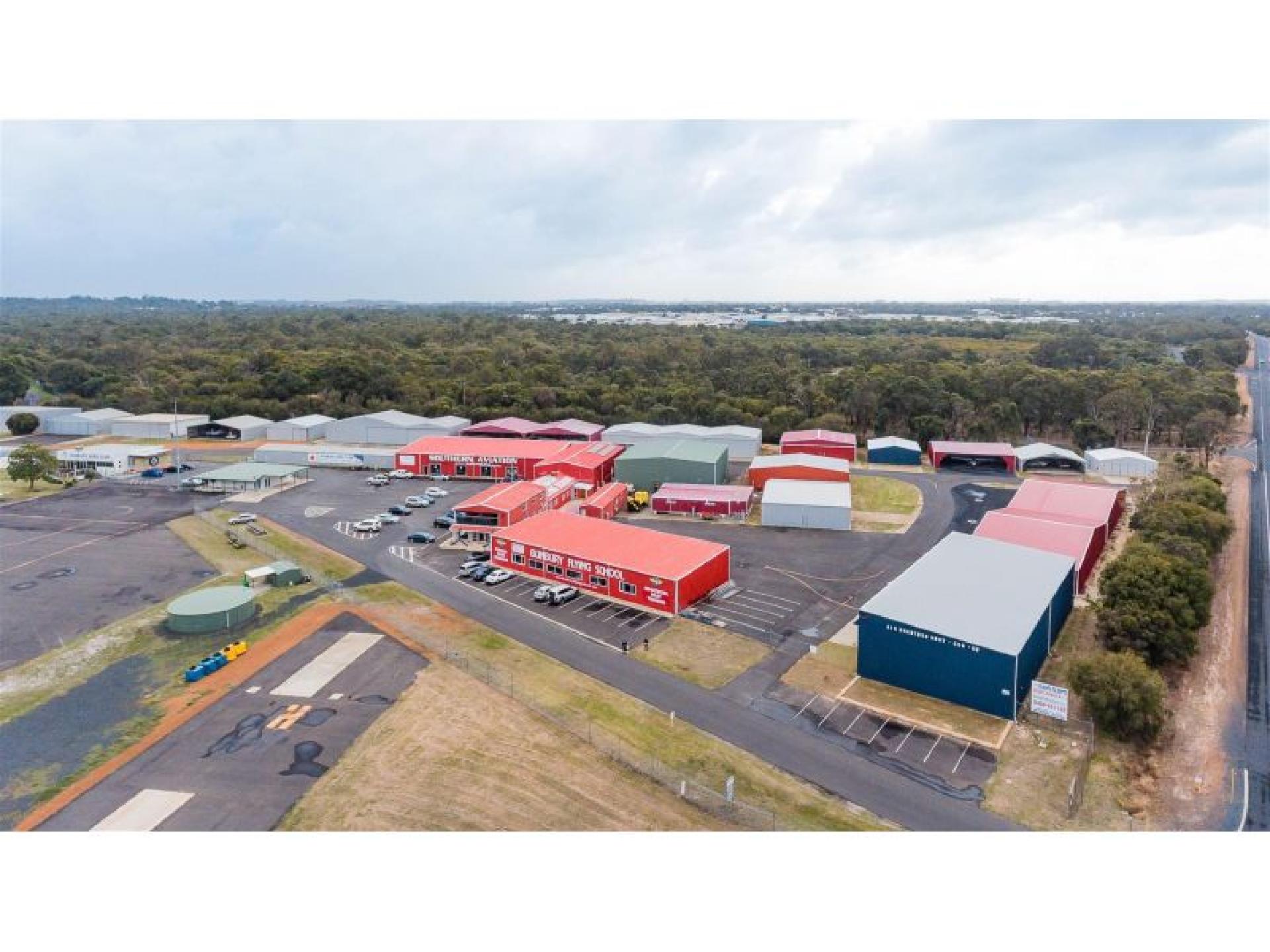 Wa Pilot Training School 665358 1