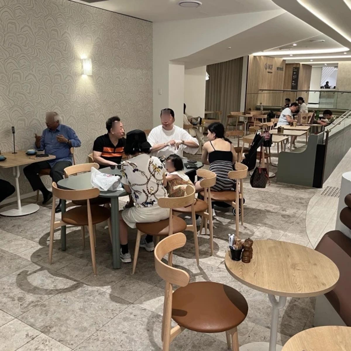 Thriving Cafe For Sale- 681719 3
