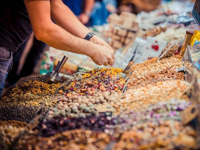 High-margin Gourmet Grocery | 662682 3