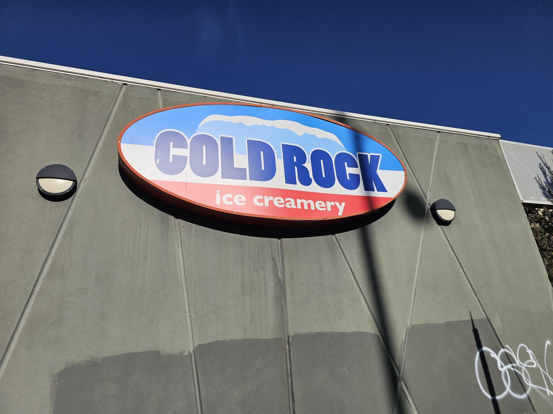 Cold Rock Ice Creamery 681144 1