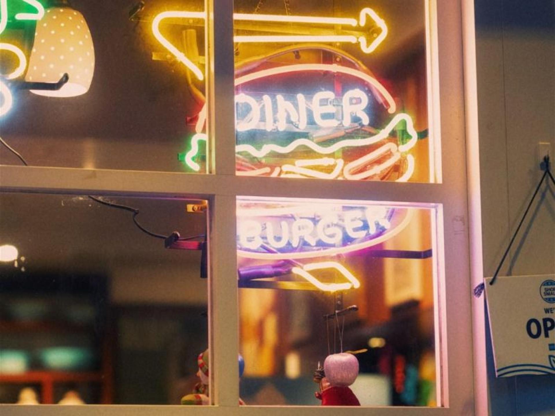 Busy Burger Business - 680119 2