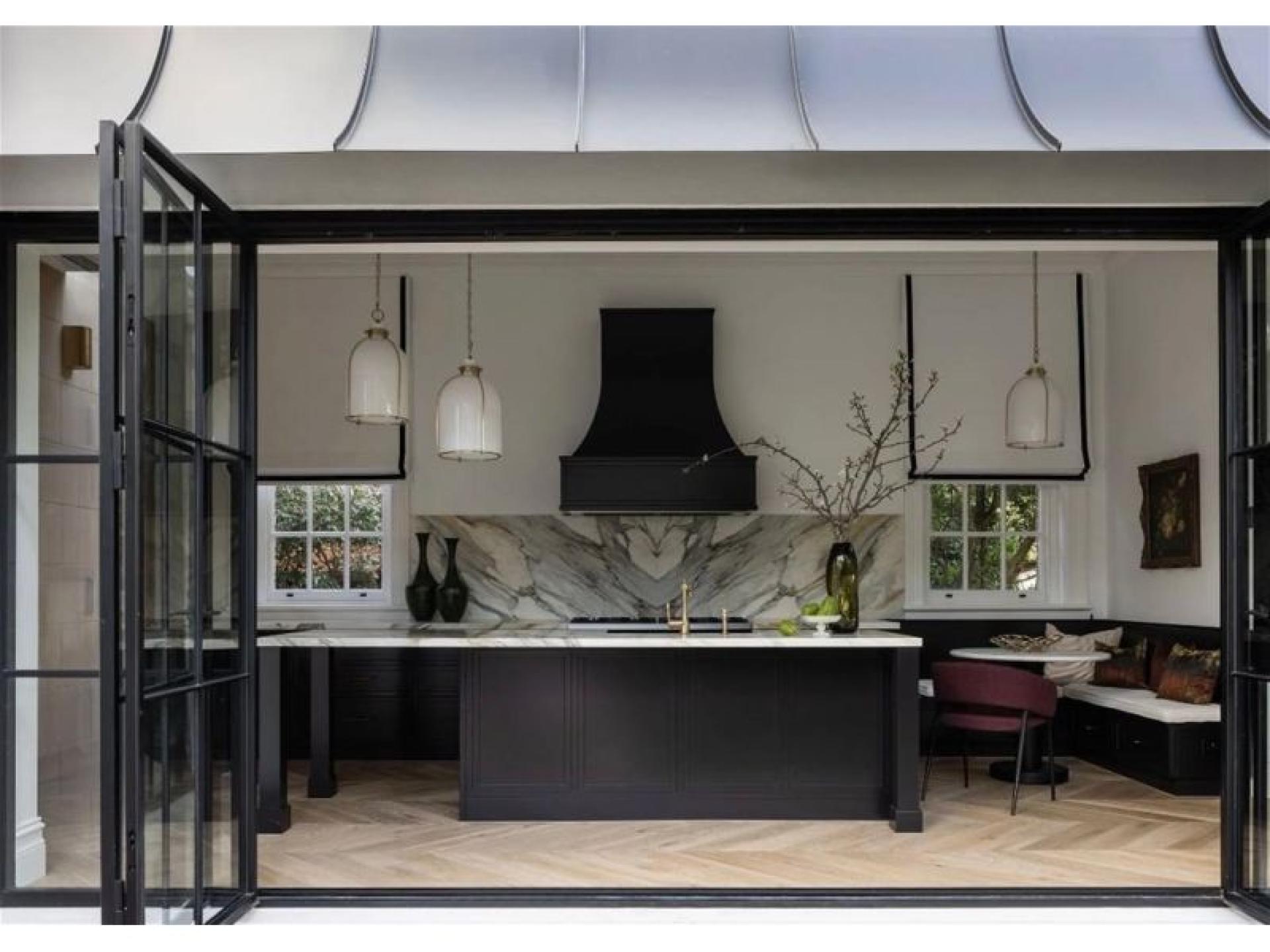 Sydney's Premier Luxury Interior 673901 3