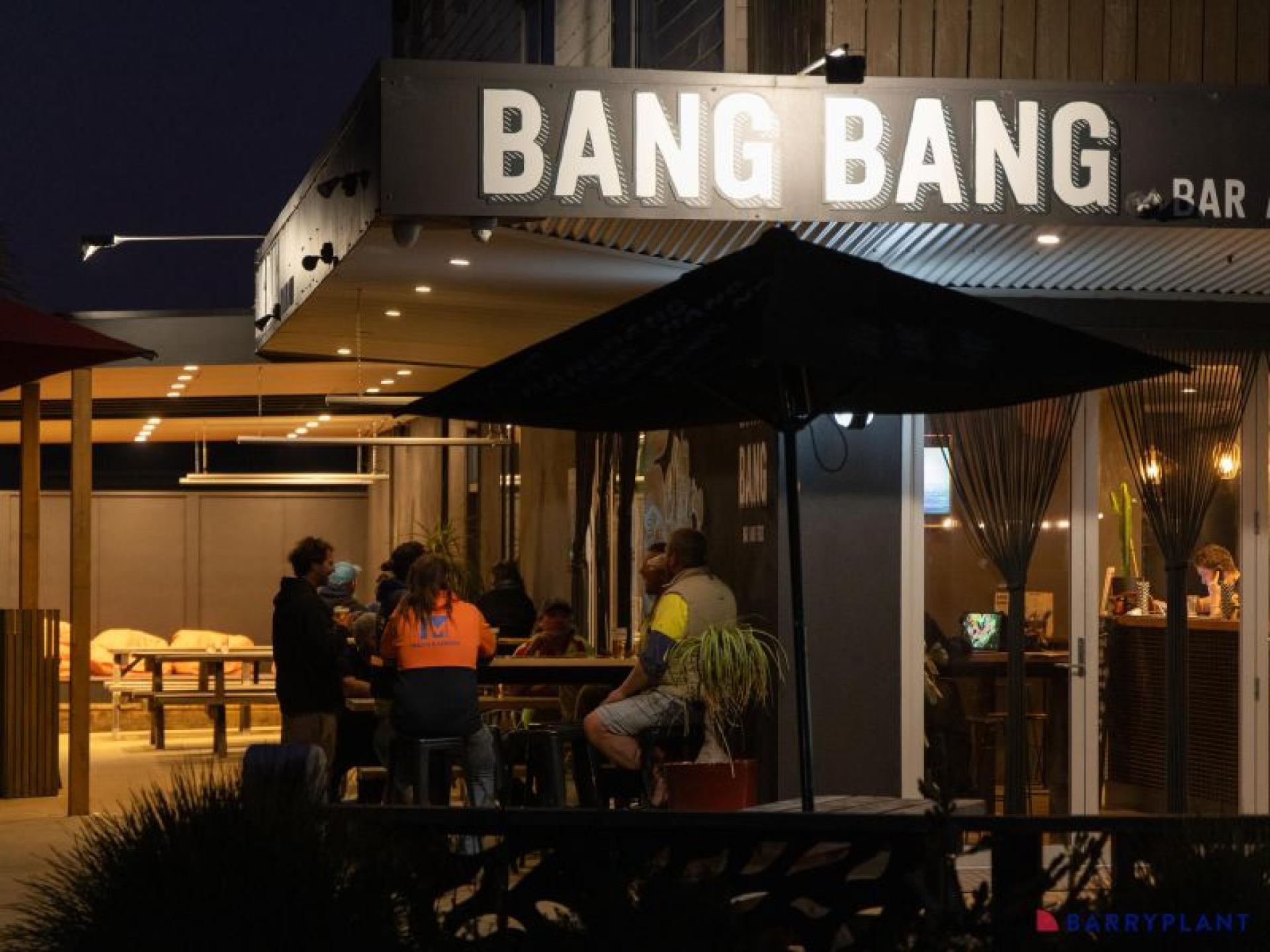 Bang Bang Bar & 683733 3