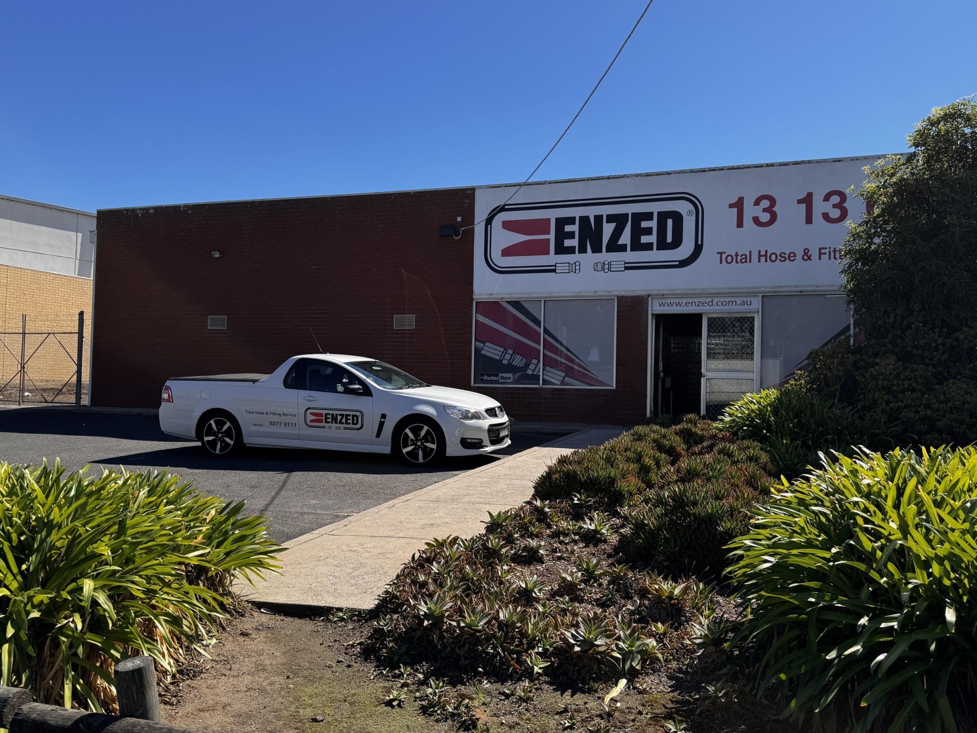 Enzed Hydraulic Service Centre 679930 1