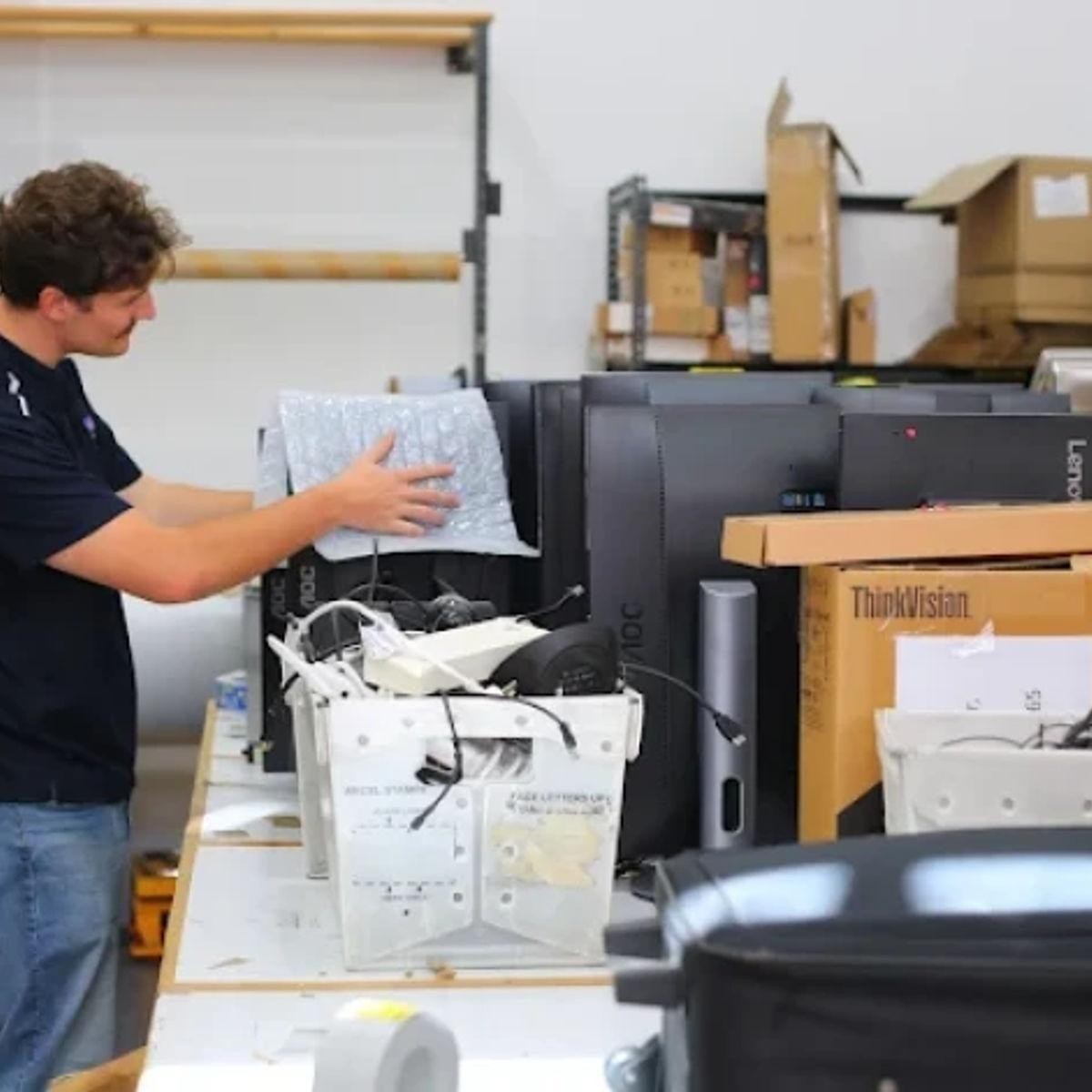 Pack & Send Crows 680190 2