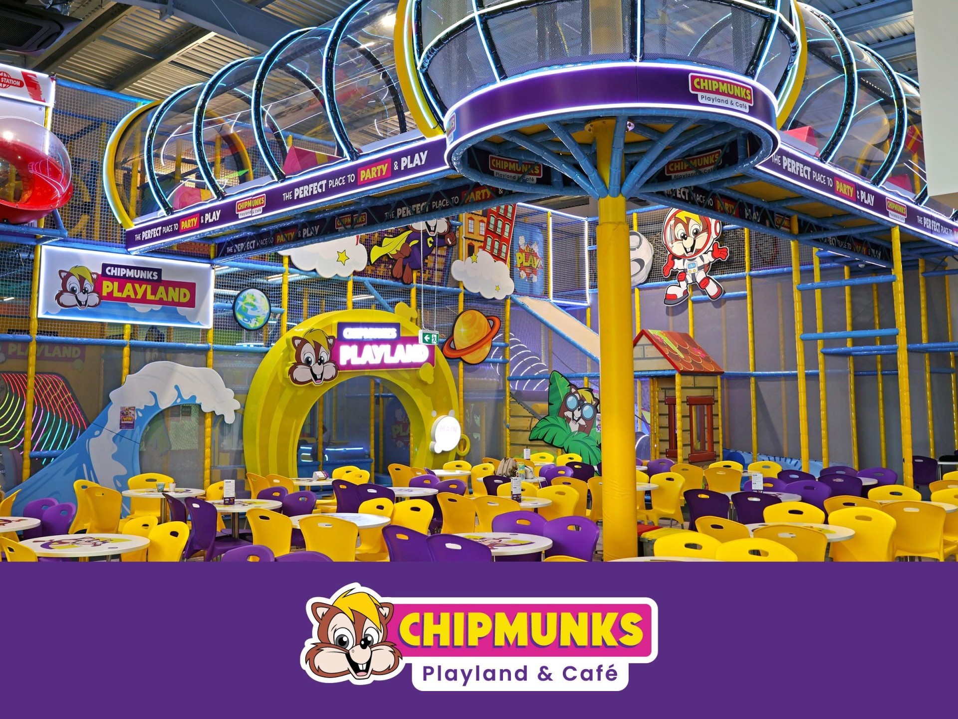 Chipmunks Indoor Playground Franchise 682533 2