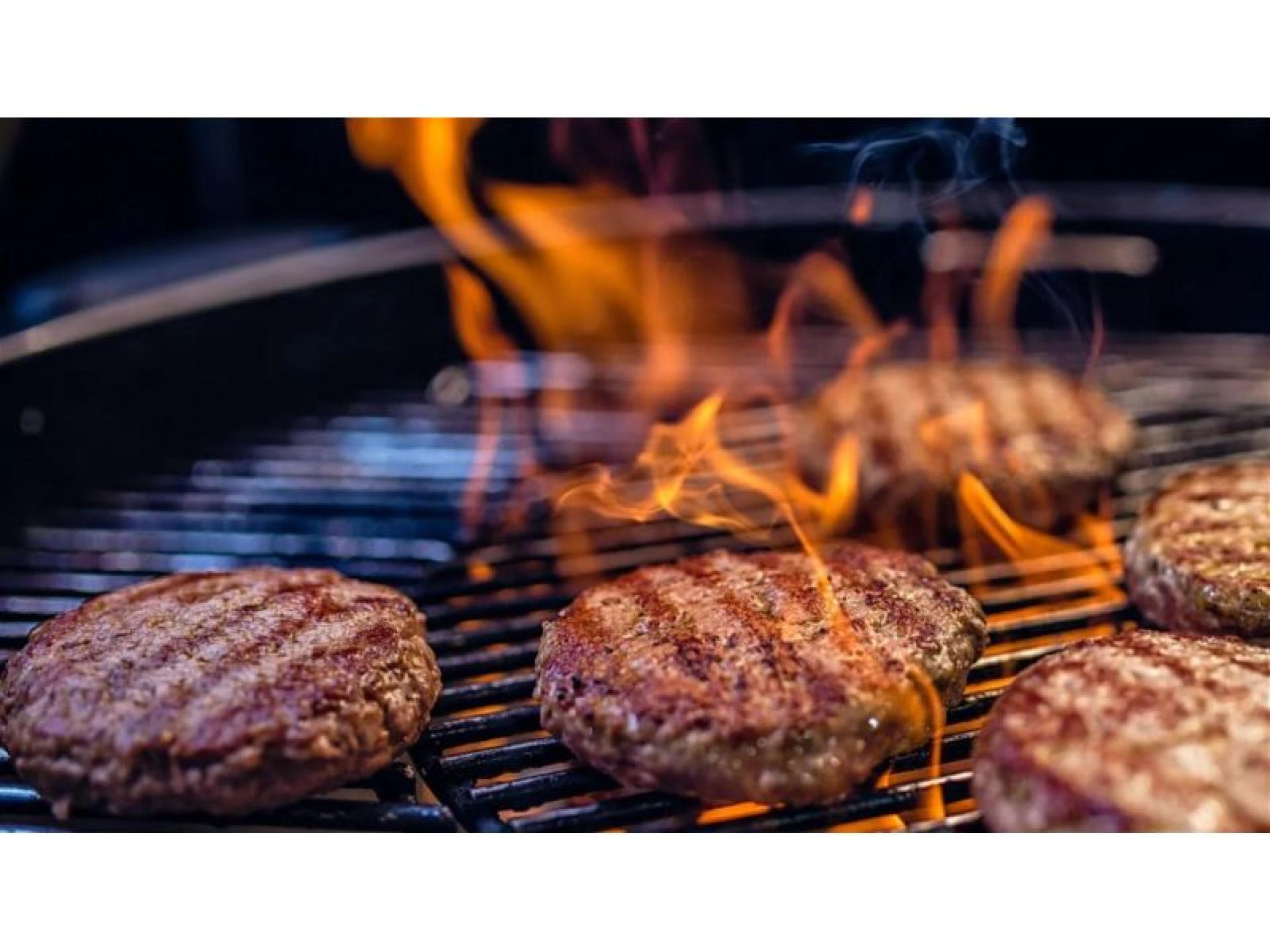 Pizza & Burger Bar 669540 3