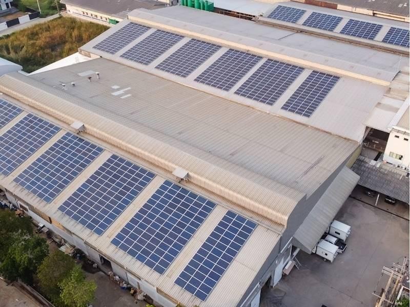 Solar & Battery Installer 679037 2