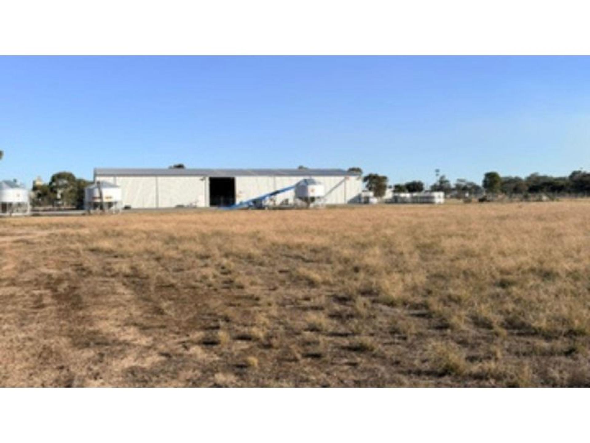 Prime Highway Frontage Development 685792 3