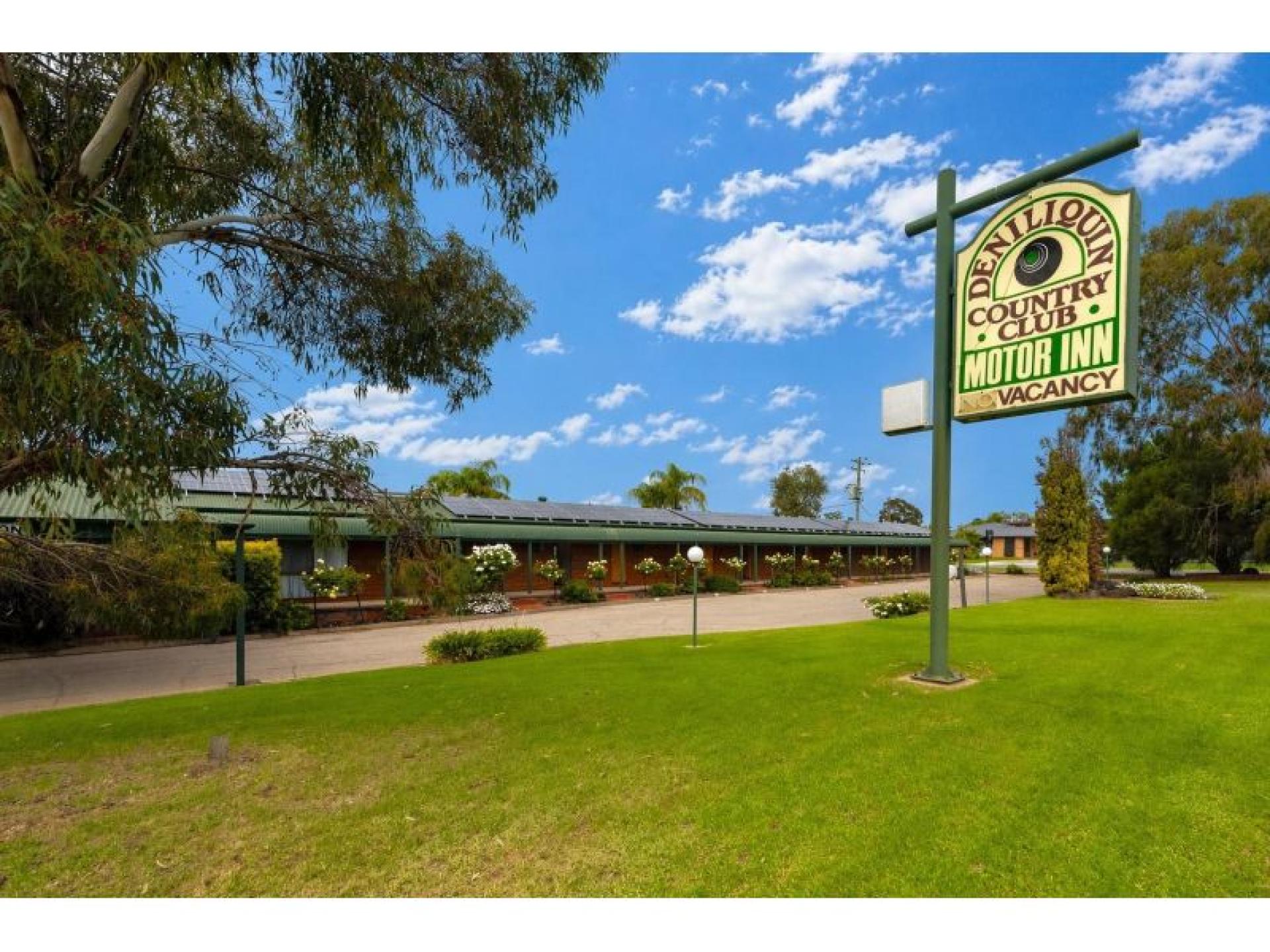 Leasehold - Country Club 680352 1