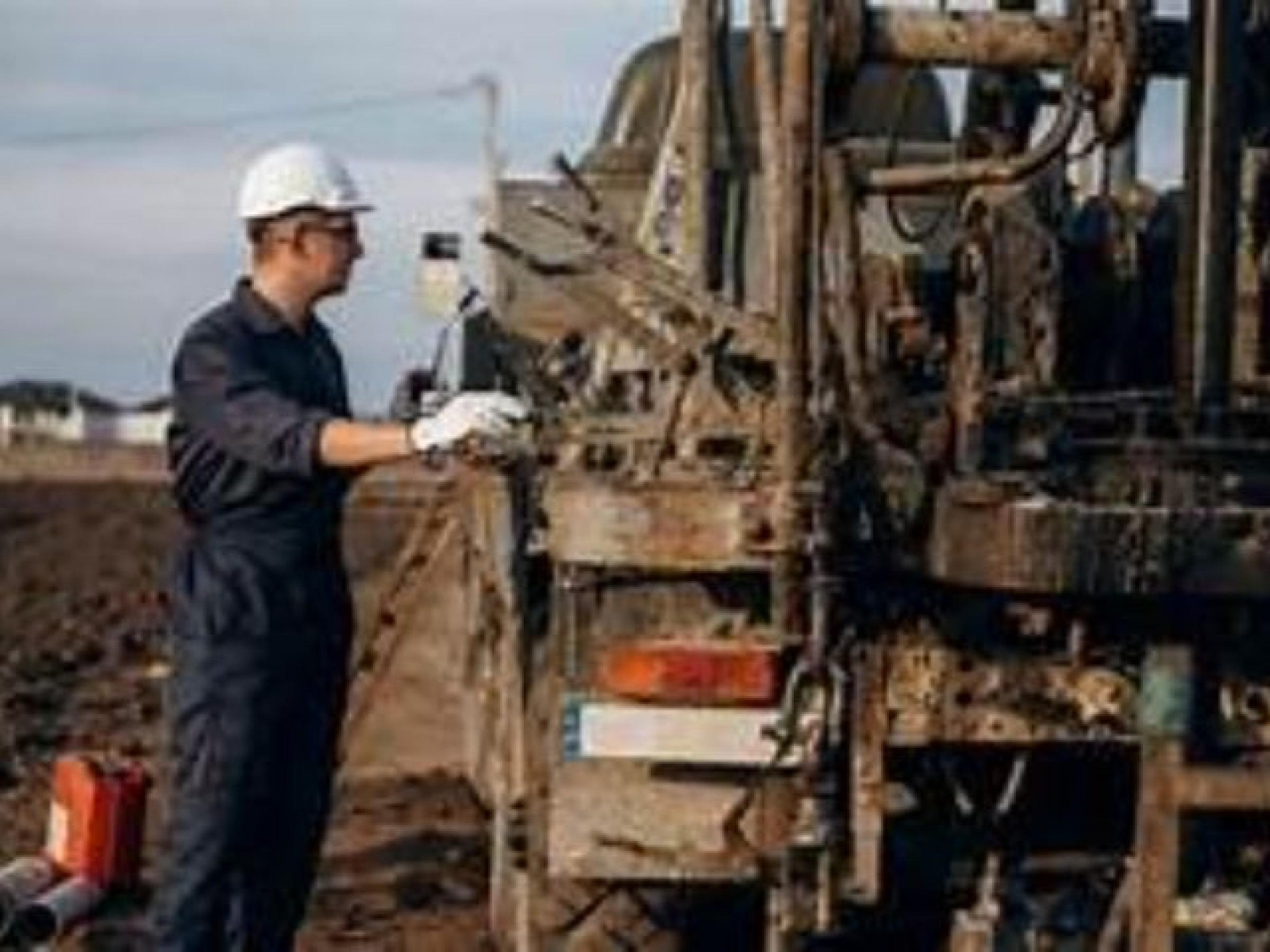 & Vac Truck Business 680184 1