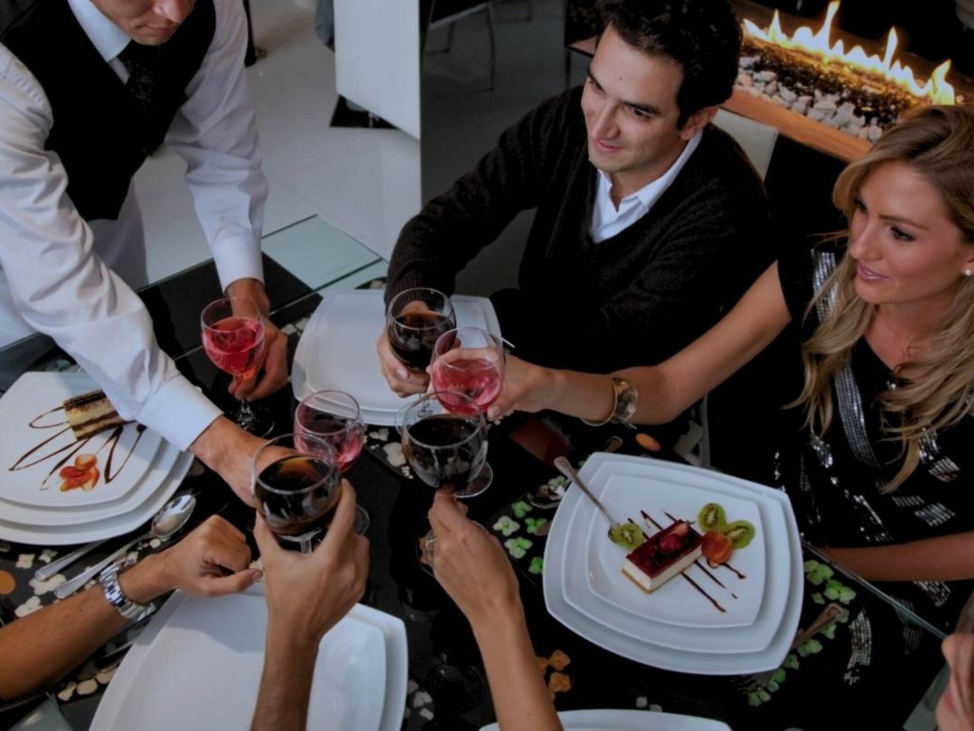Boutique Wine Bar & 681570 3