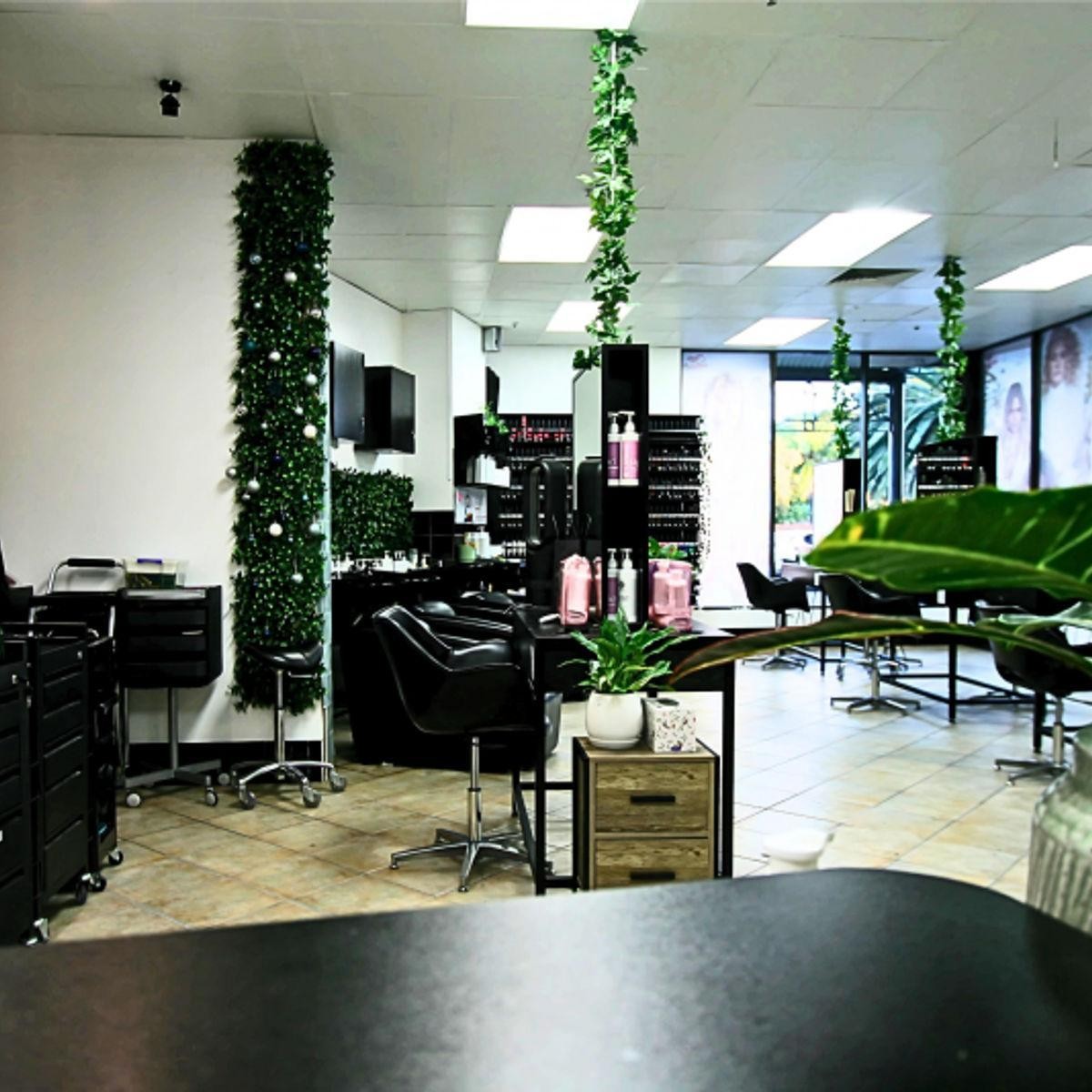 High-performing Hair Salon Now 679652 3