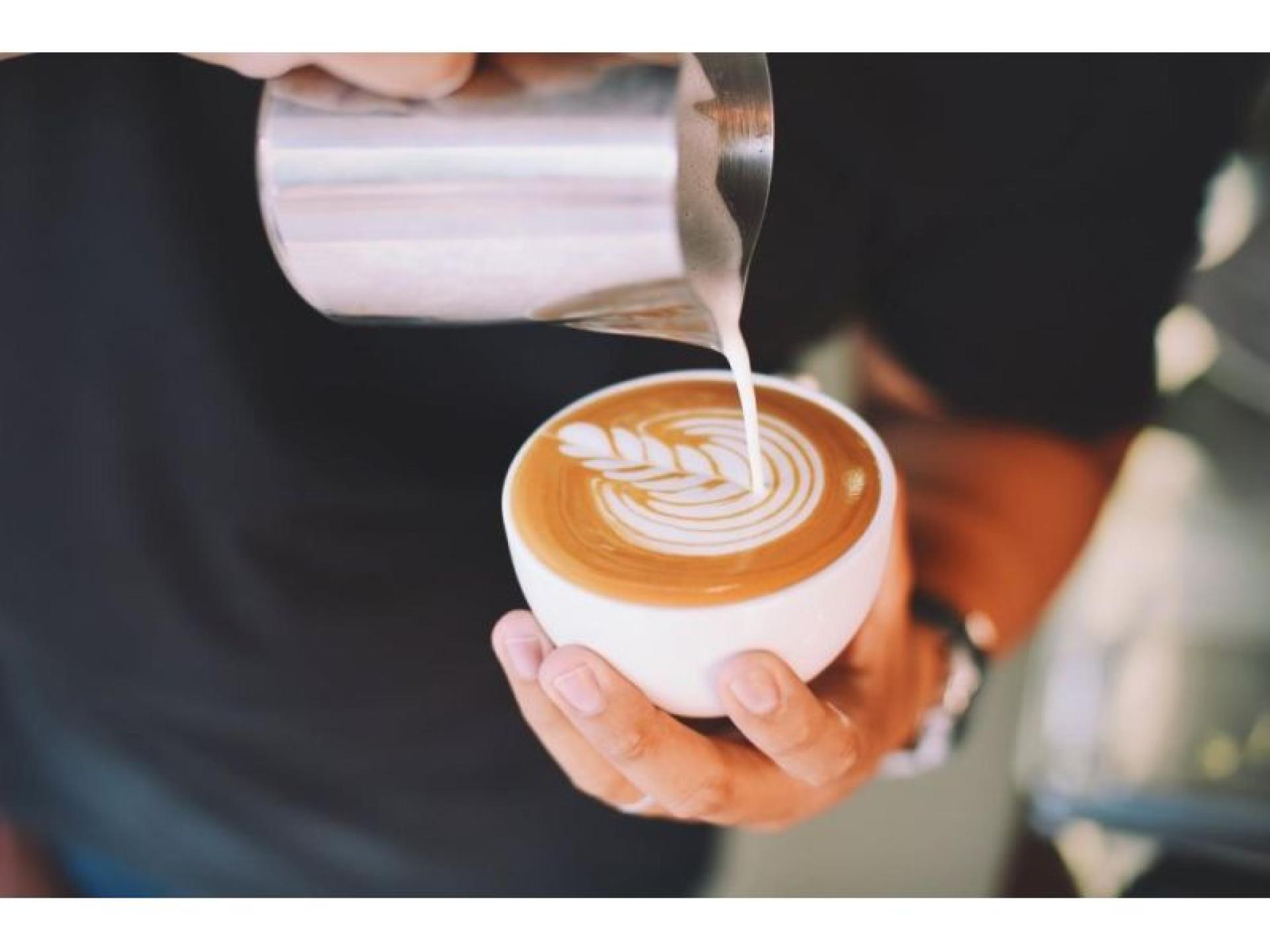 Stunning Cafe On The 680818 2