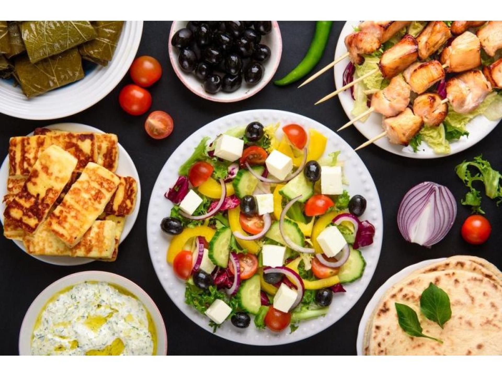 Popular Mediterranean Eatery – 678729 1