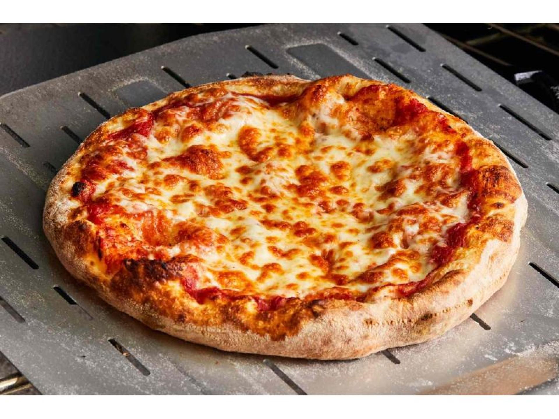 Established 20-year Pizza & 682341 1