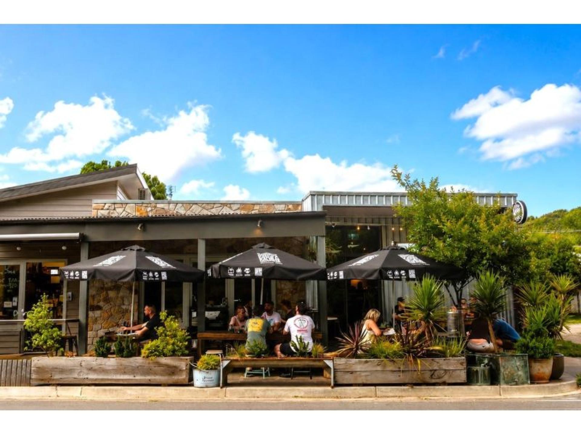 Leasehold - Tomahawks Bar 685310 1