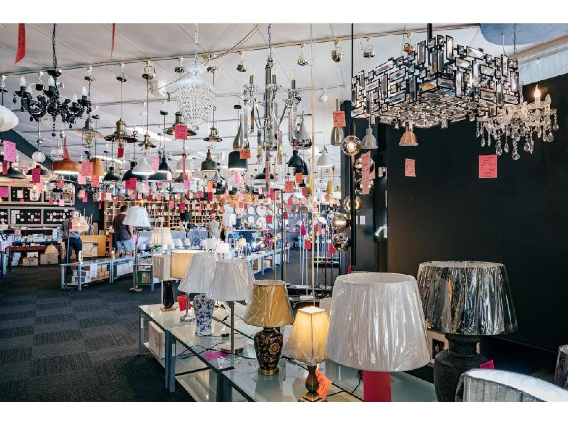 Specialist Lighting Retailer On 685160 1