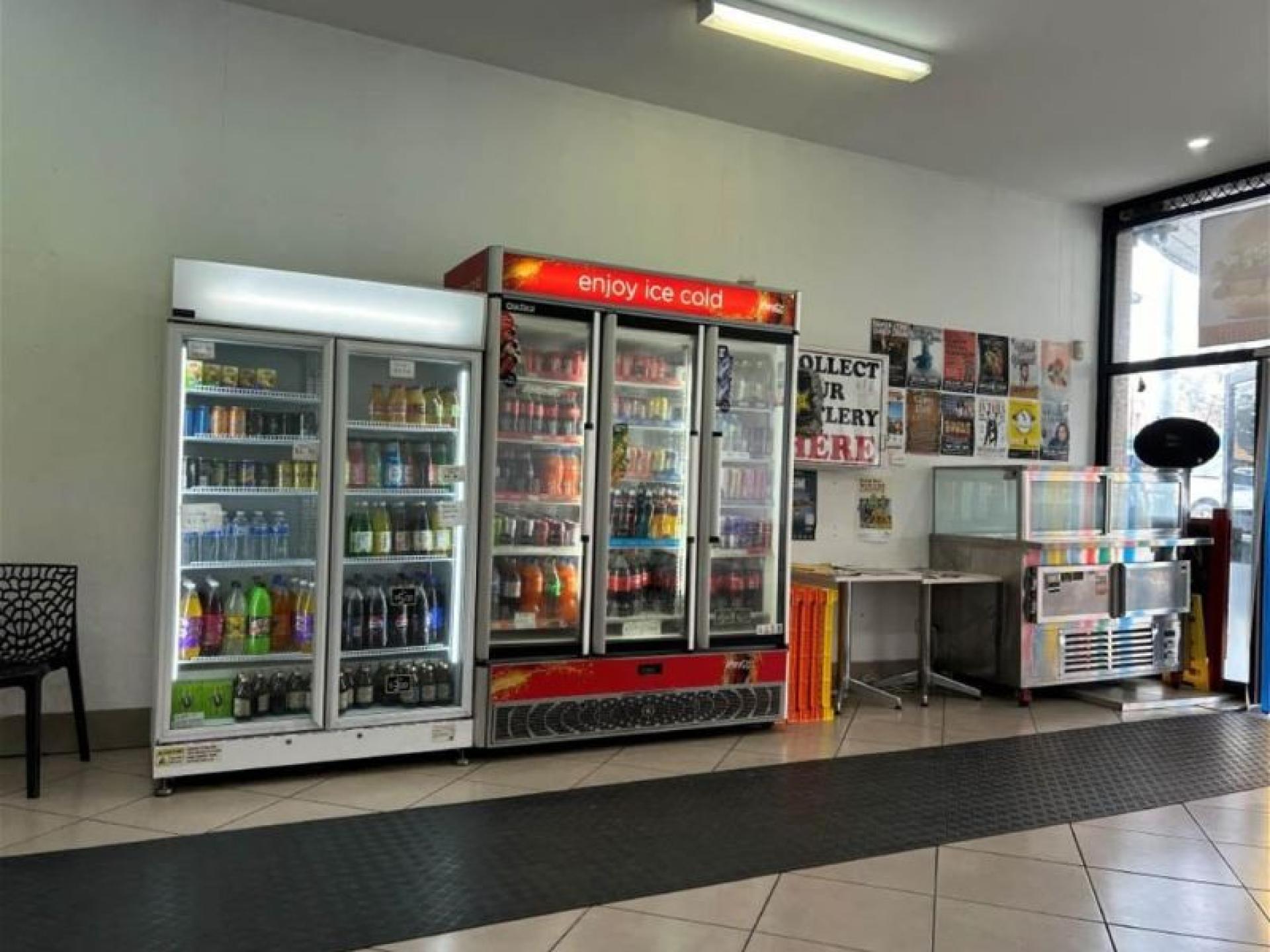 Simple Fast Food Outlet 680604 1