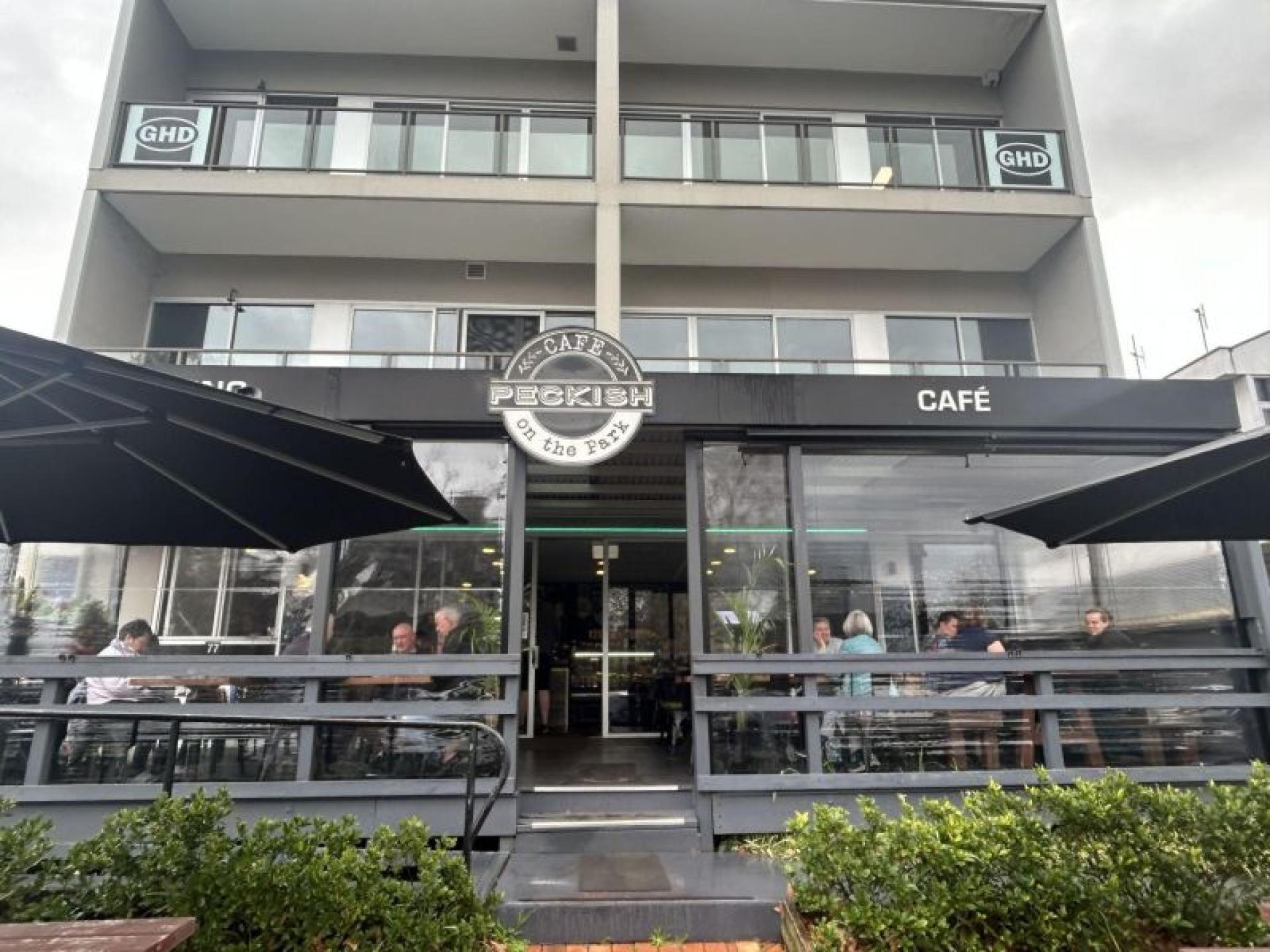 Busy Established Cafe For 685885 2