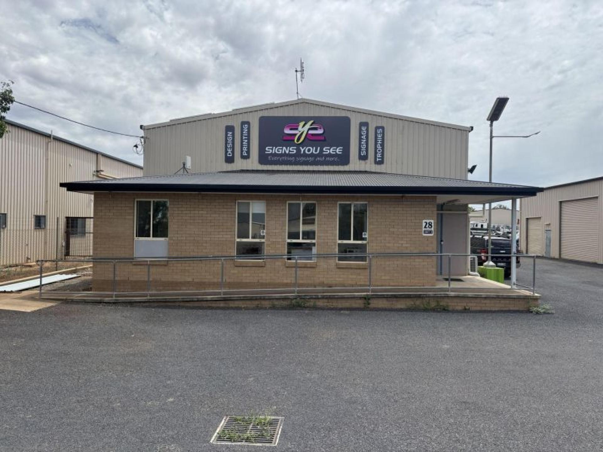 Established Signage & Solar 683327 1