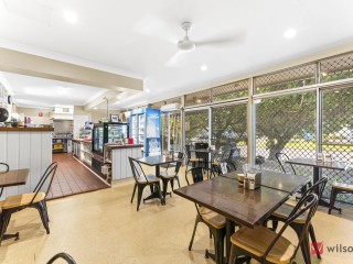 Café in the middle of a booming retail HUB