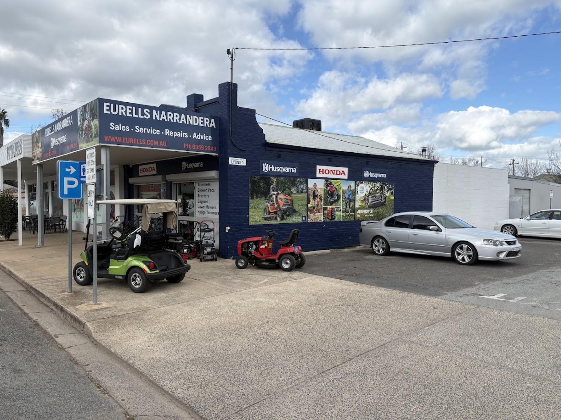 Outdoor Appliance Centre + 686149 1