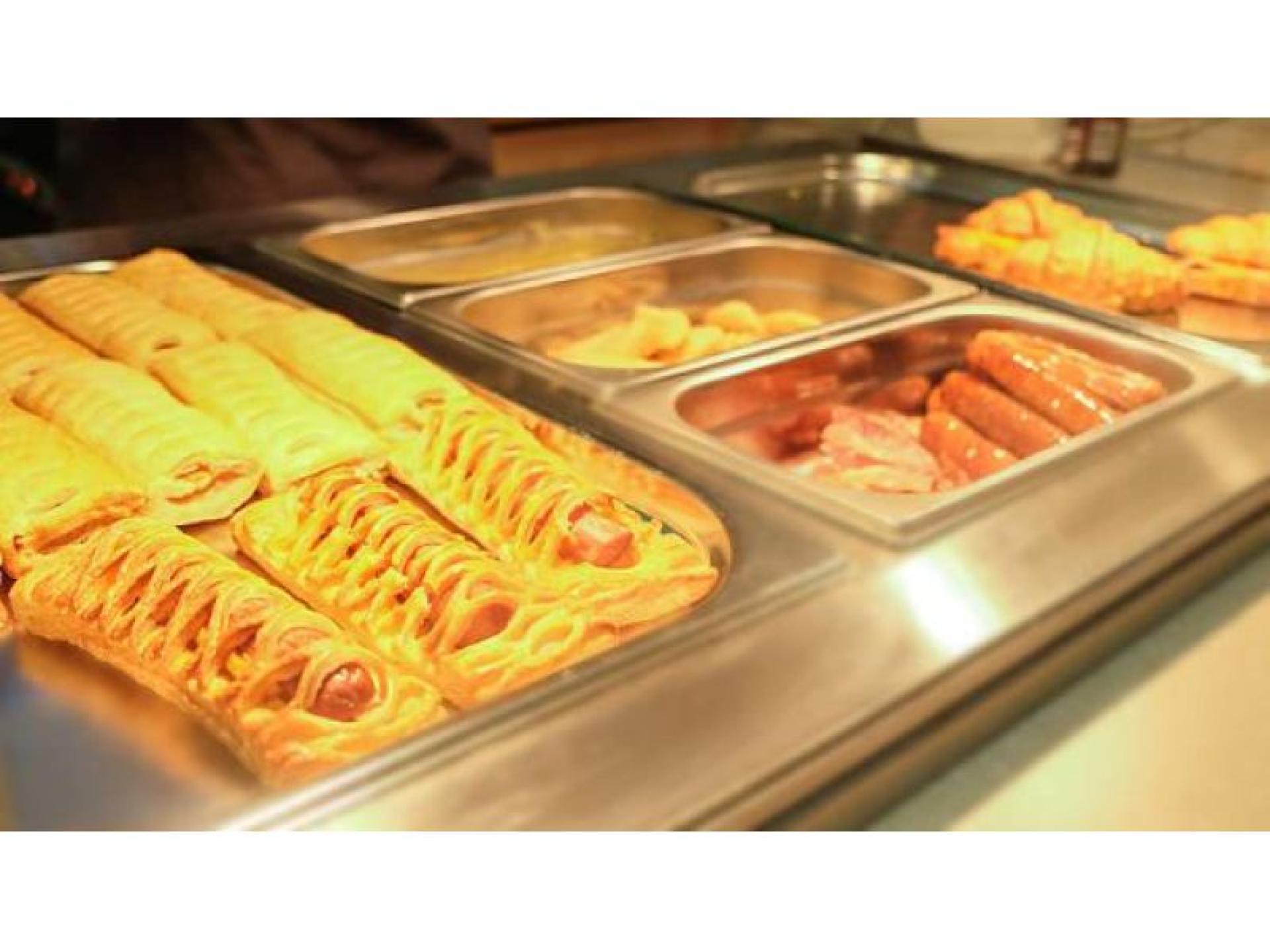 Long Standing Lunch Bar 680348 1