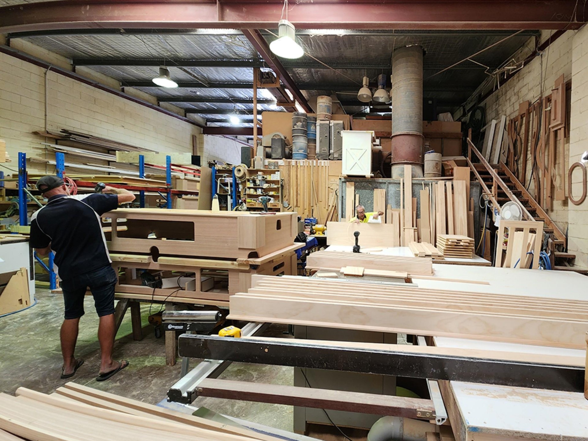 Manufacturer With Recurring Income 681128 1