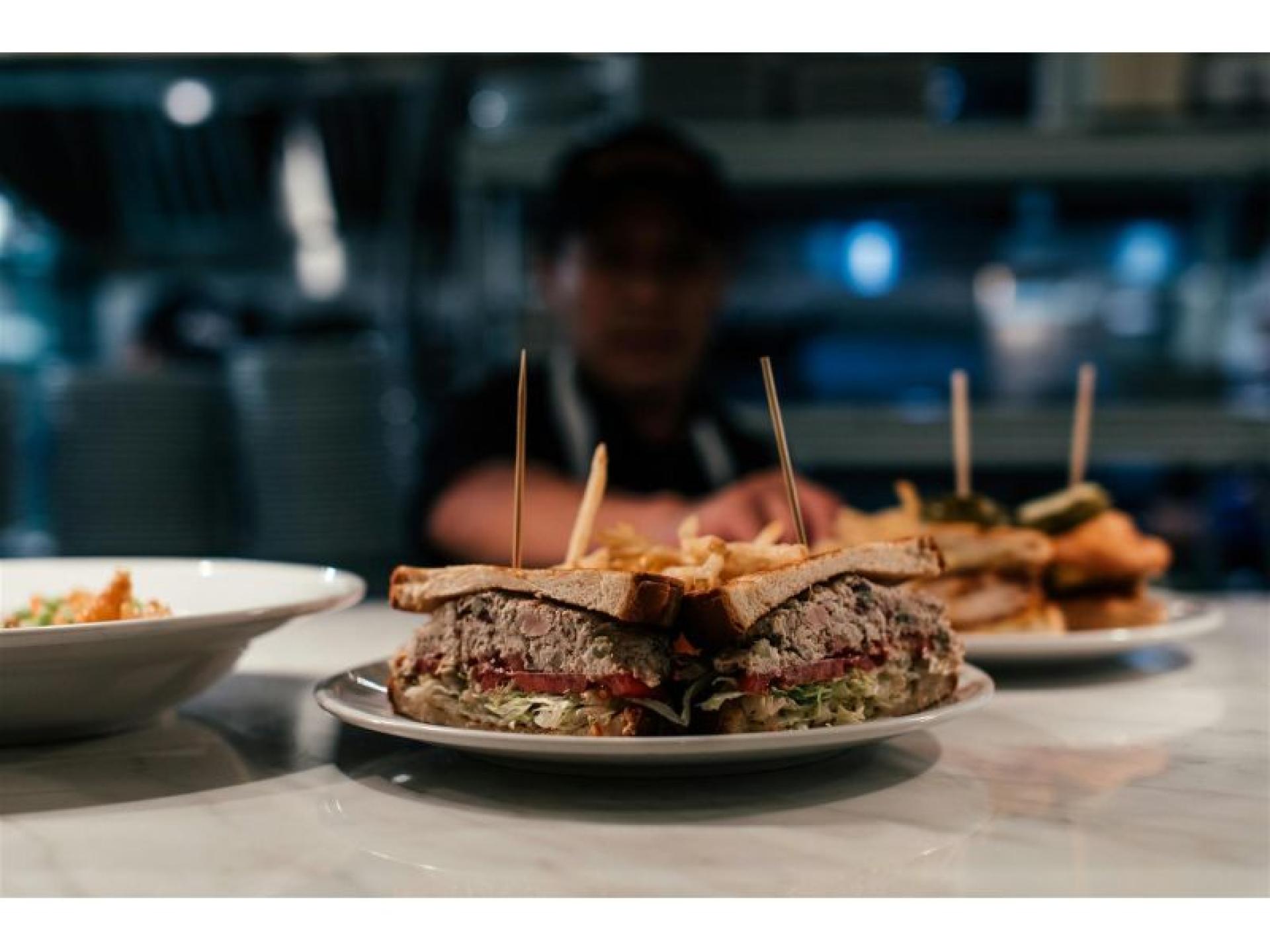 High-performing Cafe And Restaurant 672323 1