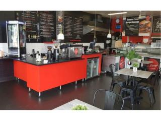 Drouin Burger and Pizza Lounge – An Established Local Favourite Ready for Its Next Owner
