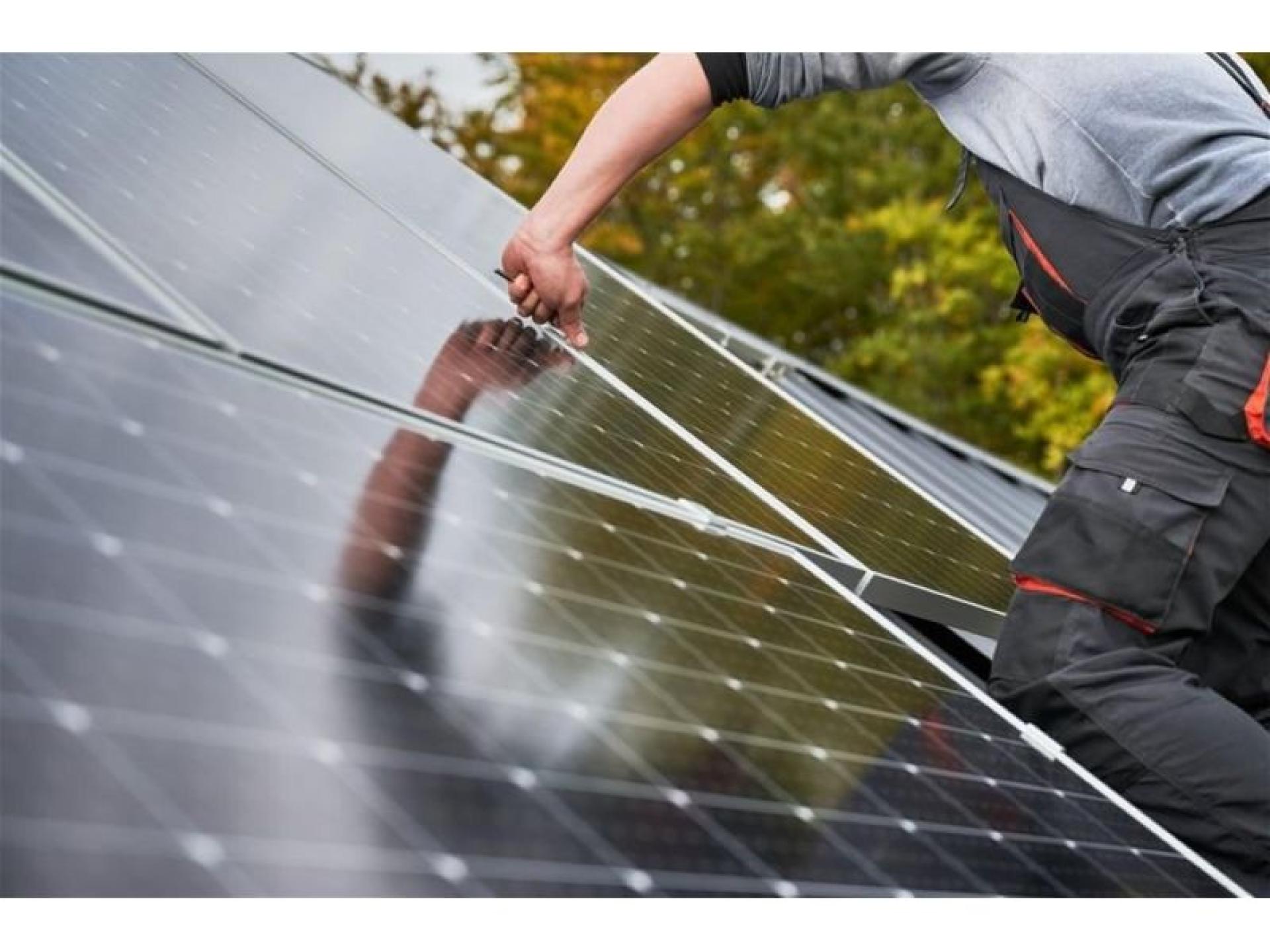 Solar & Battery Installation/electrical 684514 1