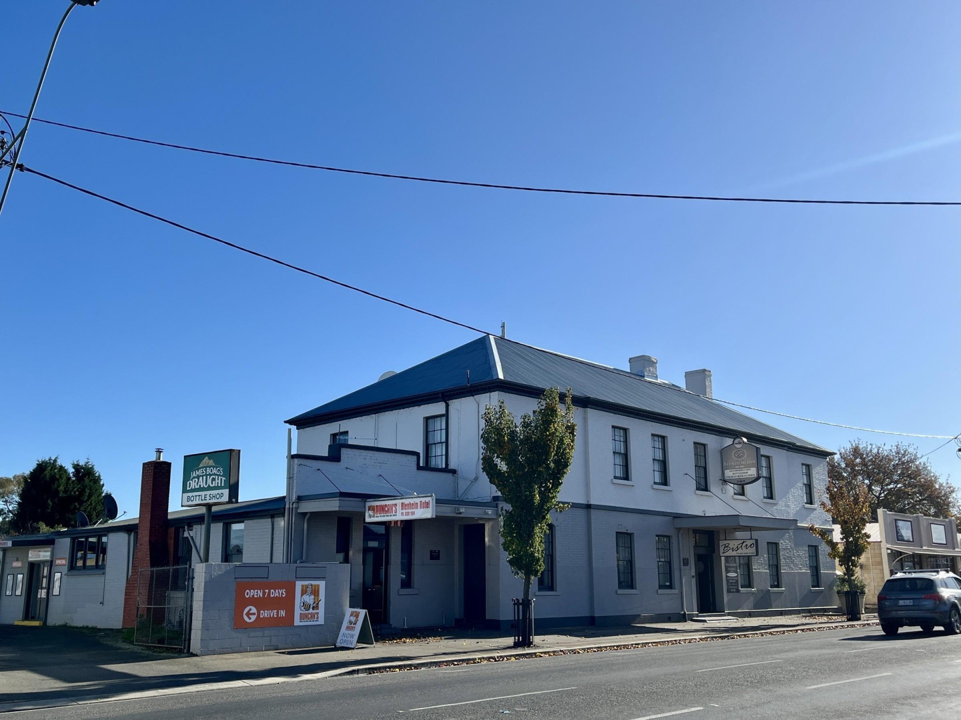 Iconic Longford Pub Multiple 684421 1