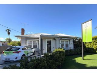 FREEHOLD GOING CONCERN - Enviro Drapes & Shades - 1P0593