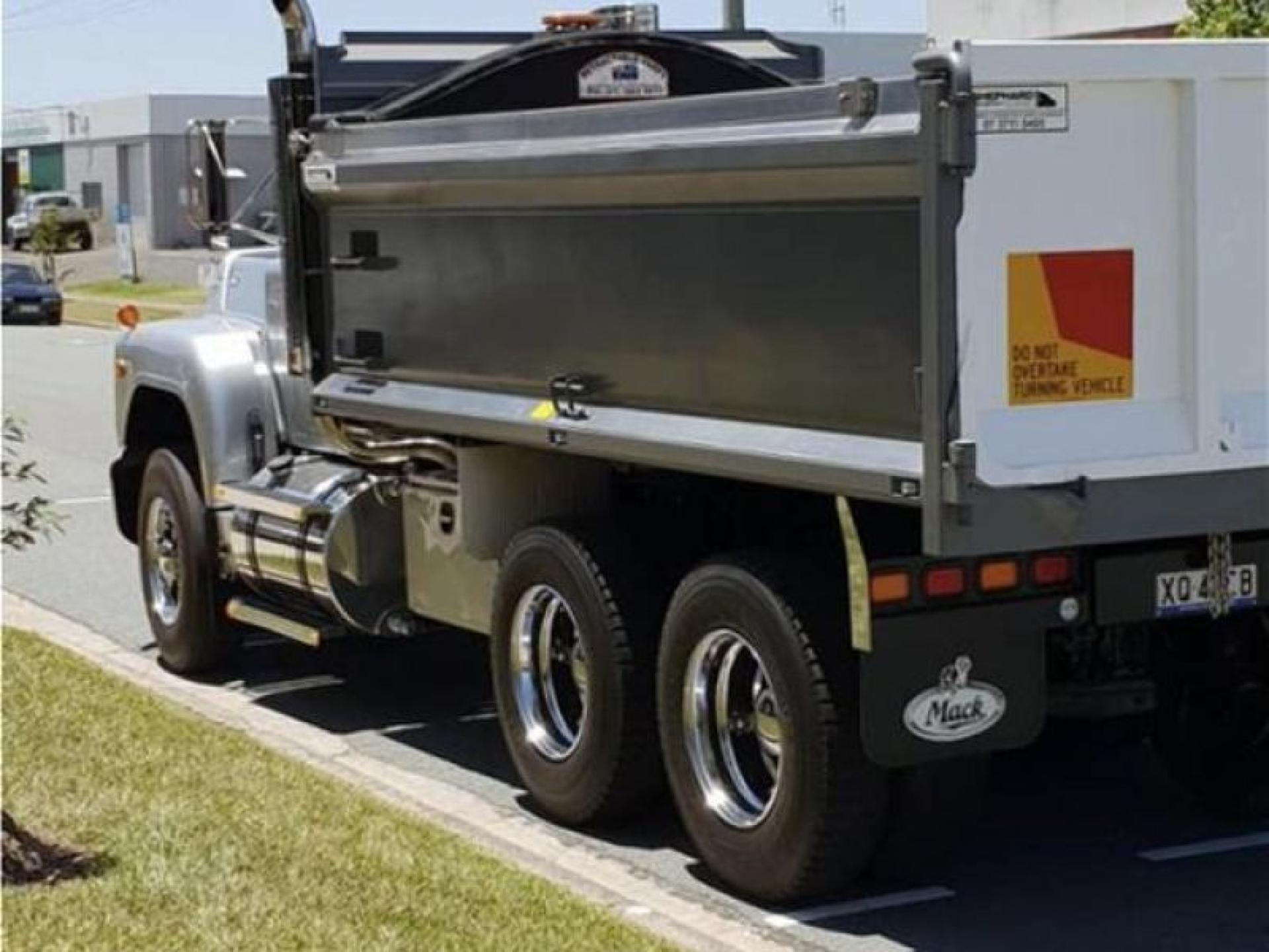 Booming Paint Supply Business 662495 3