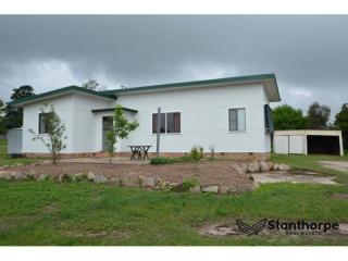 STANTHORPE - RARE SIZED BLOCK 1,553M2 - GREAT VIEWS - EXCELLENT POTENTIAL