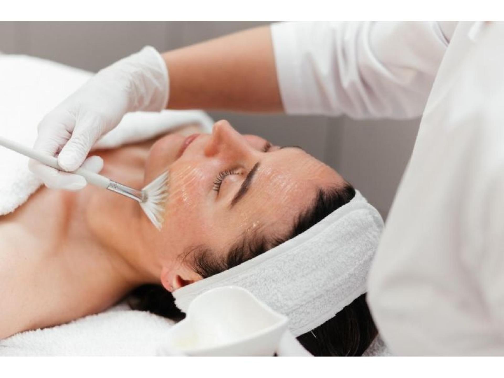 Luxury Brighton Beauty & 679659 1